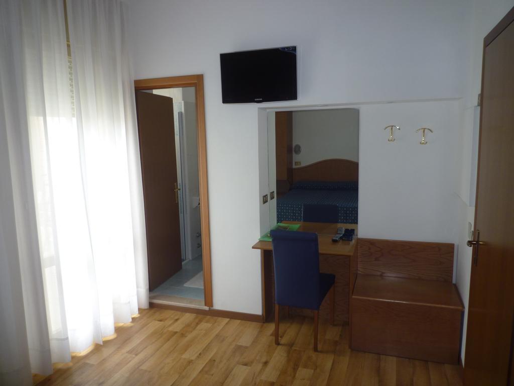 Hotel Roma 3*