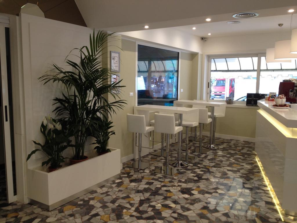 Roma Hotel 3*